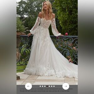 Like new Mori Lee wedding dress style 2625